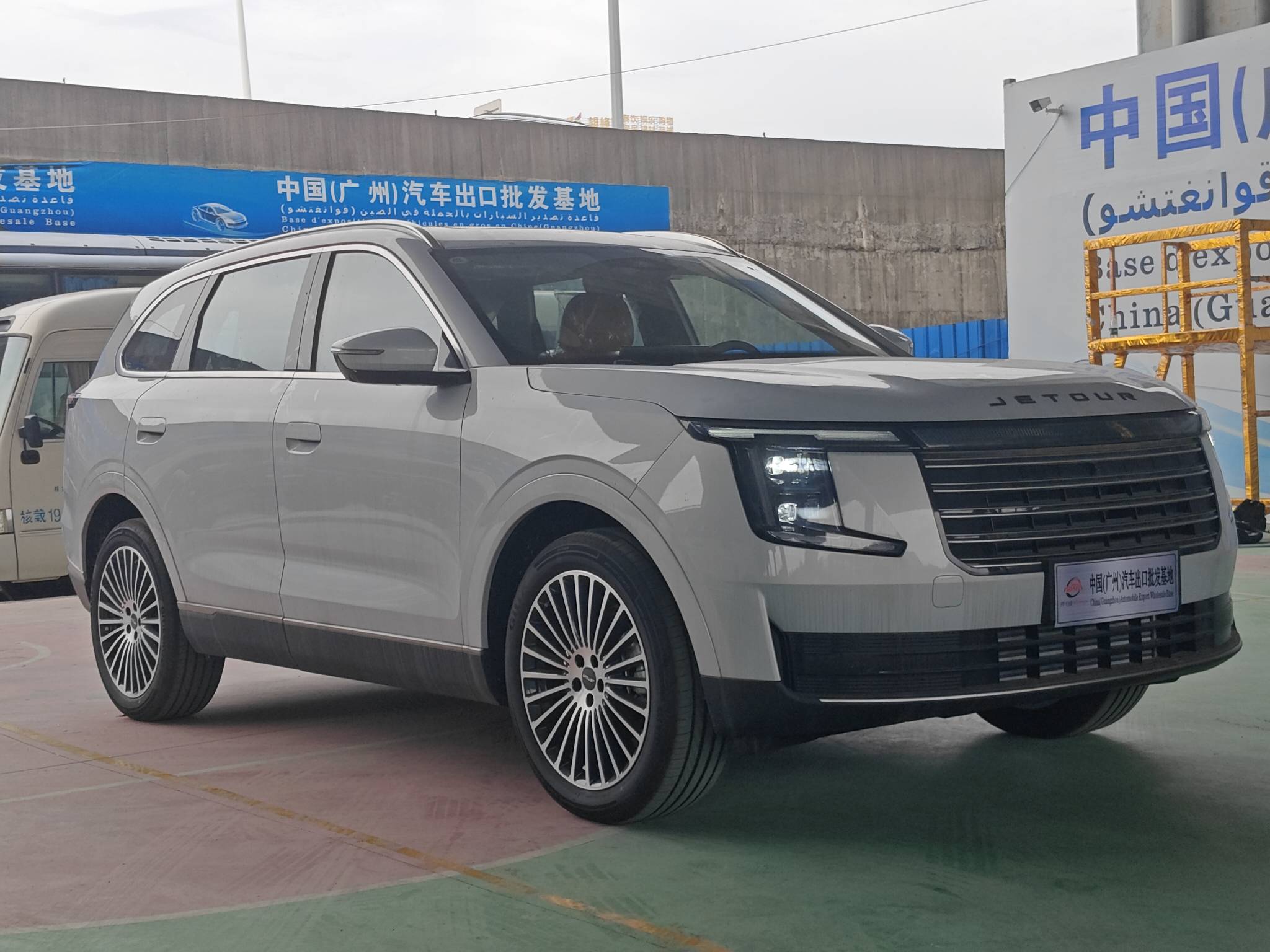 JETOUR x70L旗舰七座版