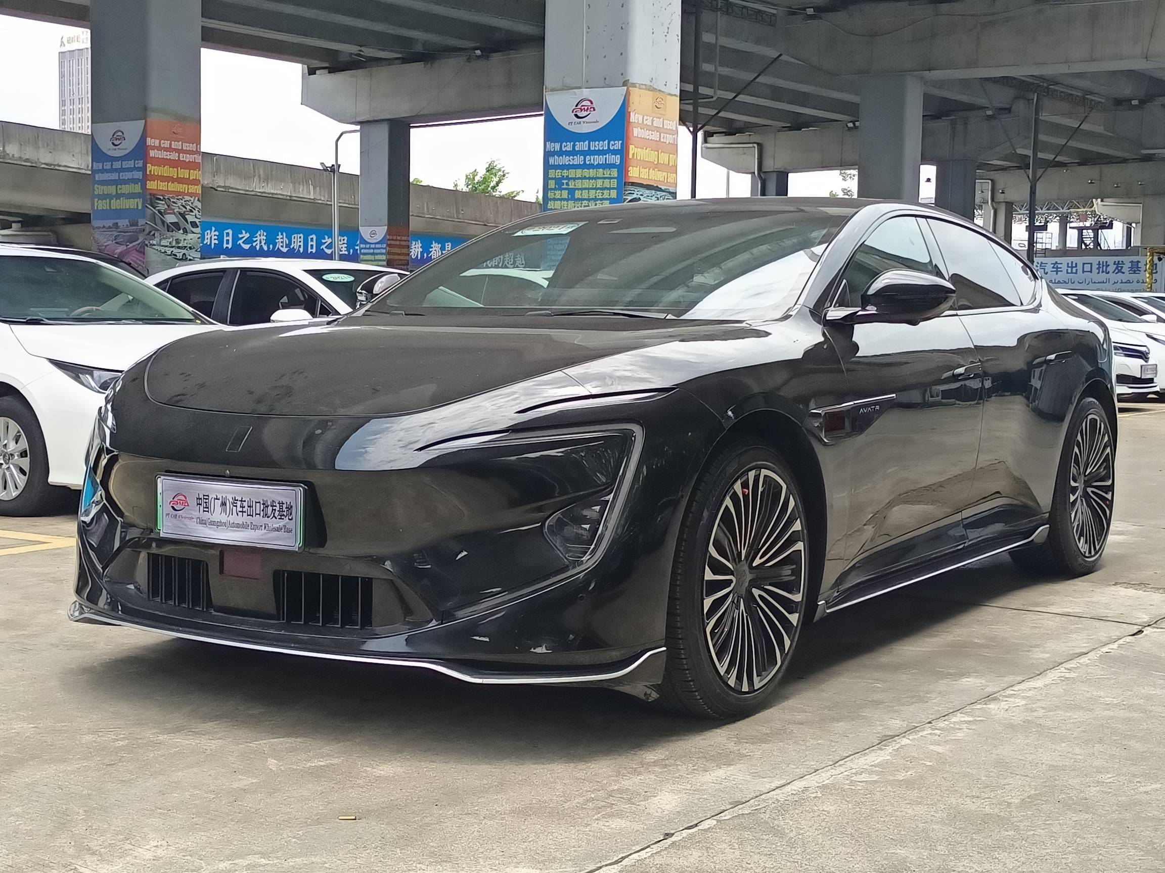 2024 阿维塔 12 三激光四驱性能版 650KM