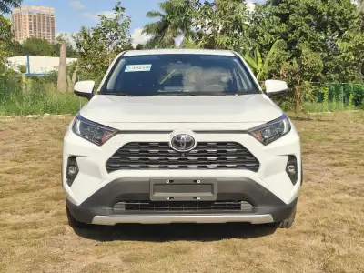 Toyota RAV4 thumbnail 2