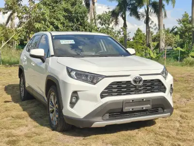 Toyota RAV4 thumbnail 1
