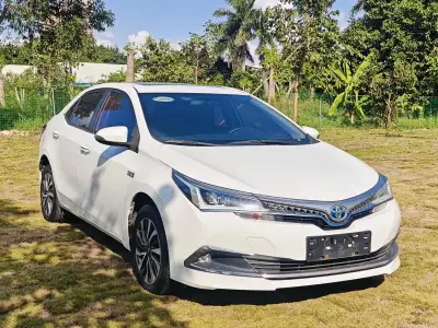 Toyota Corolla Hybrid E+ thumbnail 1