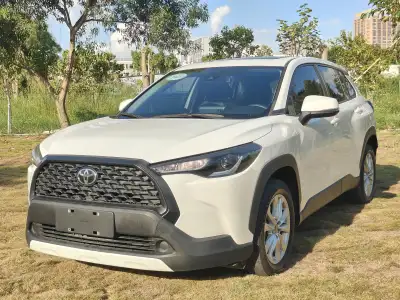 Toyota Corolla Cross thumbnail 3