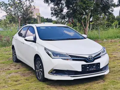 Toyota Corolla Hybrid E+ thumbnail 1