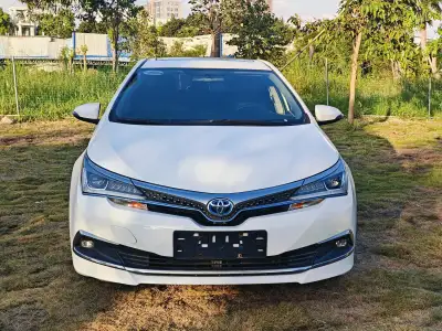 Toyota Corolla Hybrid E+ thumbnail 2