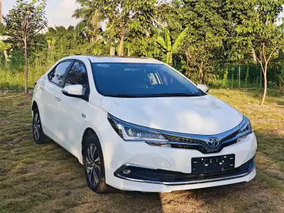 Toyota Corolla Hybrid E+ thumbnail 1