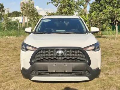 Toyota Corolla Cross thumbnail 2