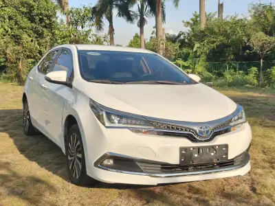 Toyota Corolla Hybrid E+ thumbnail 1